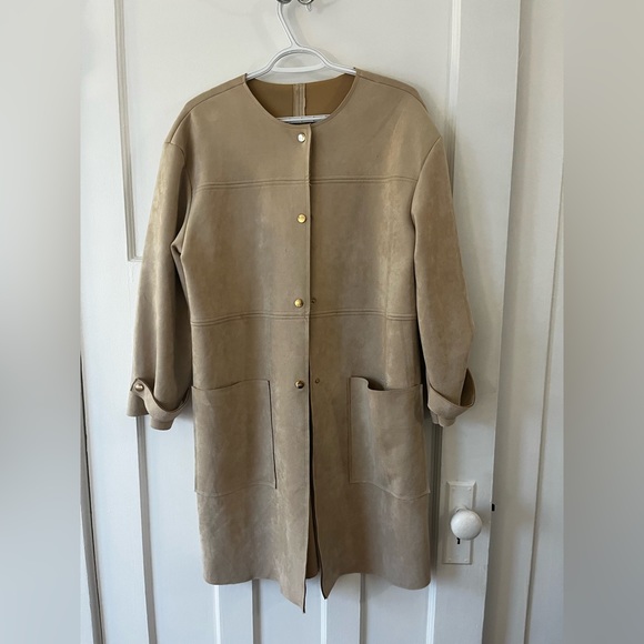 Coat - Picture 1 of 1